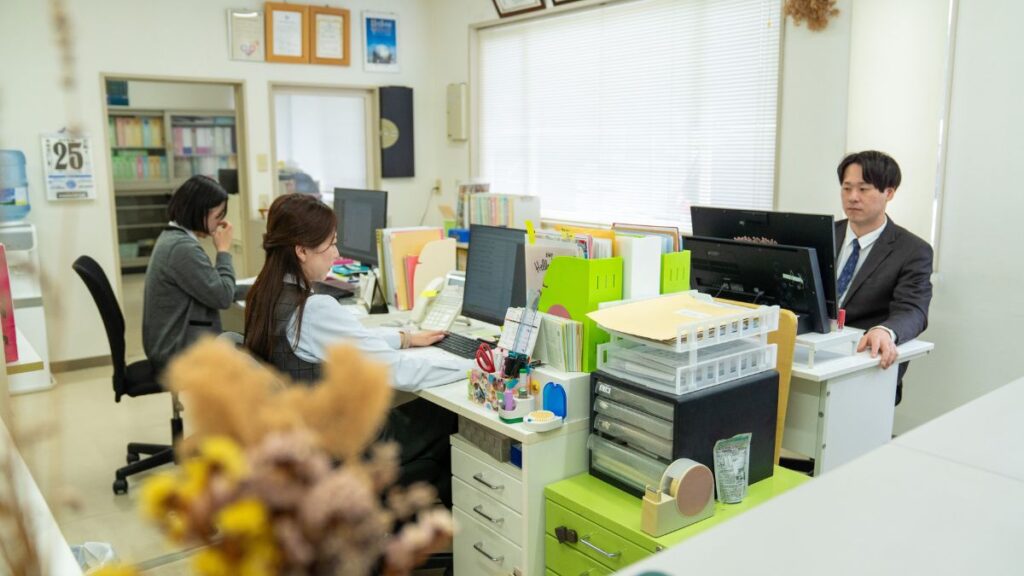 内勤業務